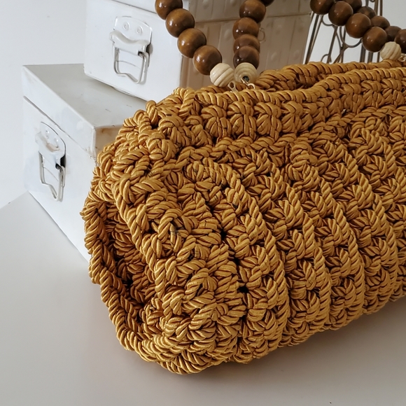 Beautiful Crochet Purse - Picture 3 of 4